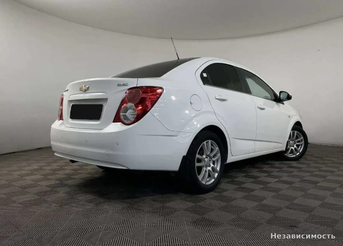 Chevrolet Aveo 2015 с пробегом — фото 4