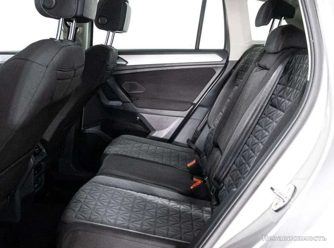 Volkswagen Tiguan 2021 с пробегом — фото 10