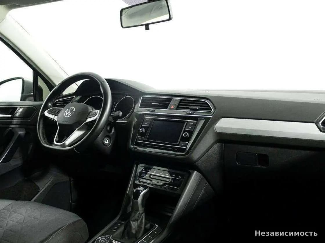 Volkswagen Tiguan 2021 с пробегом — фото 9