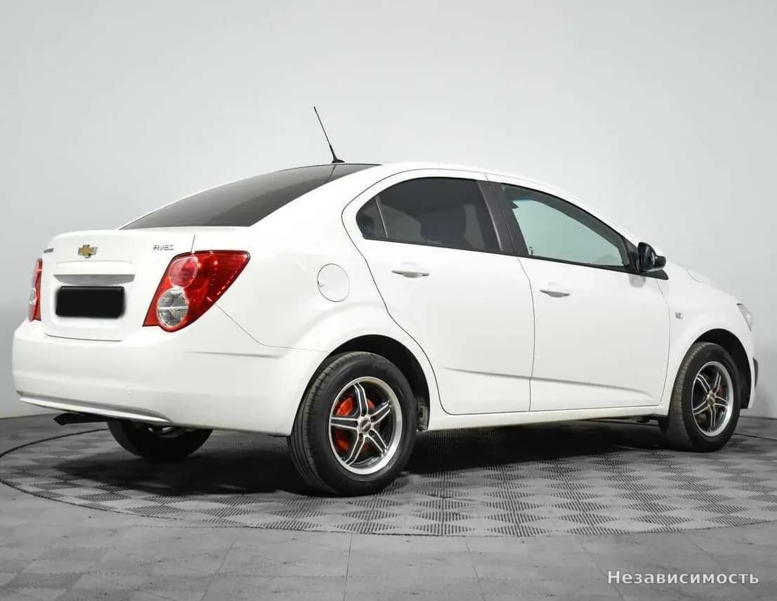 Chevrolet Aveo 2014 с пробегом — фото 5