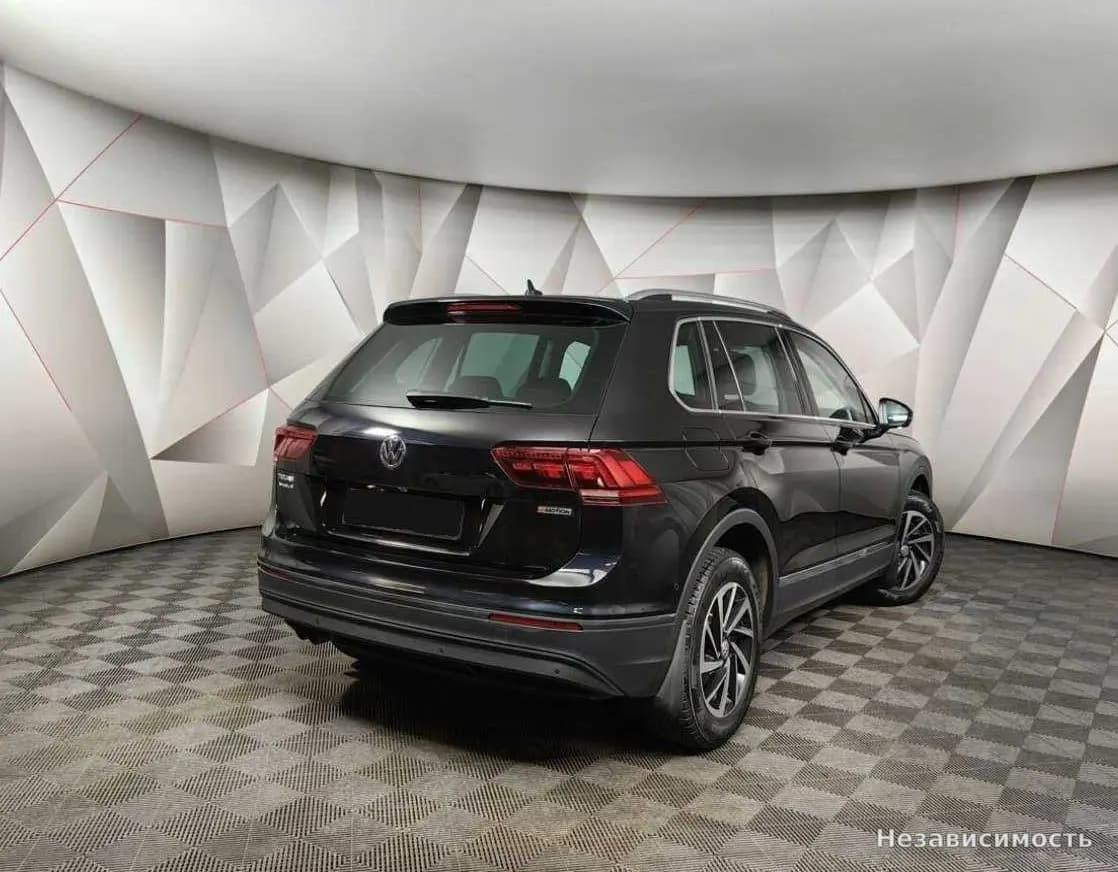 Volkswagen Tiguan 2018 с пробегом — фото 2