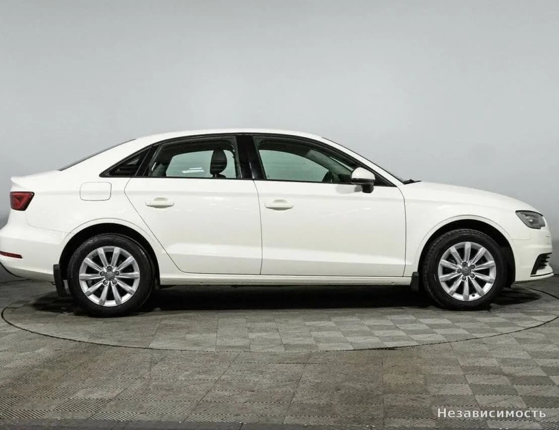 Audi A3 2015 с пробегом — фото 4