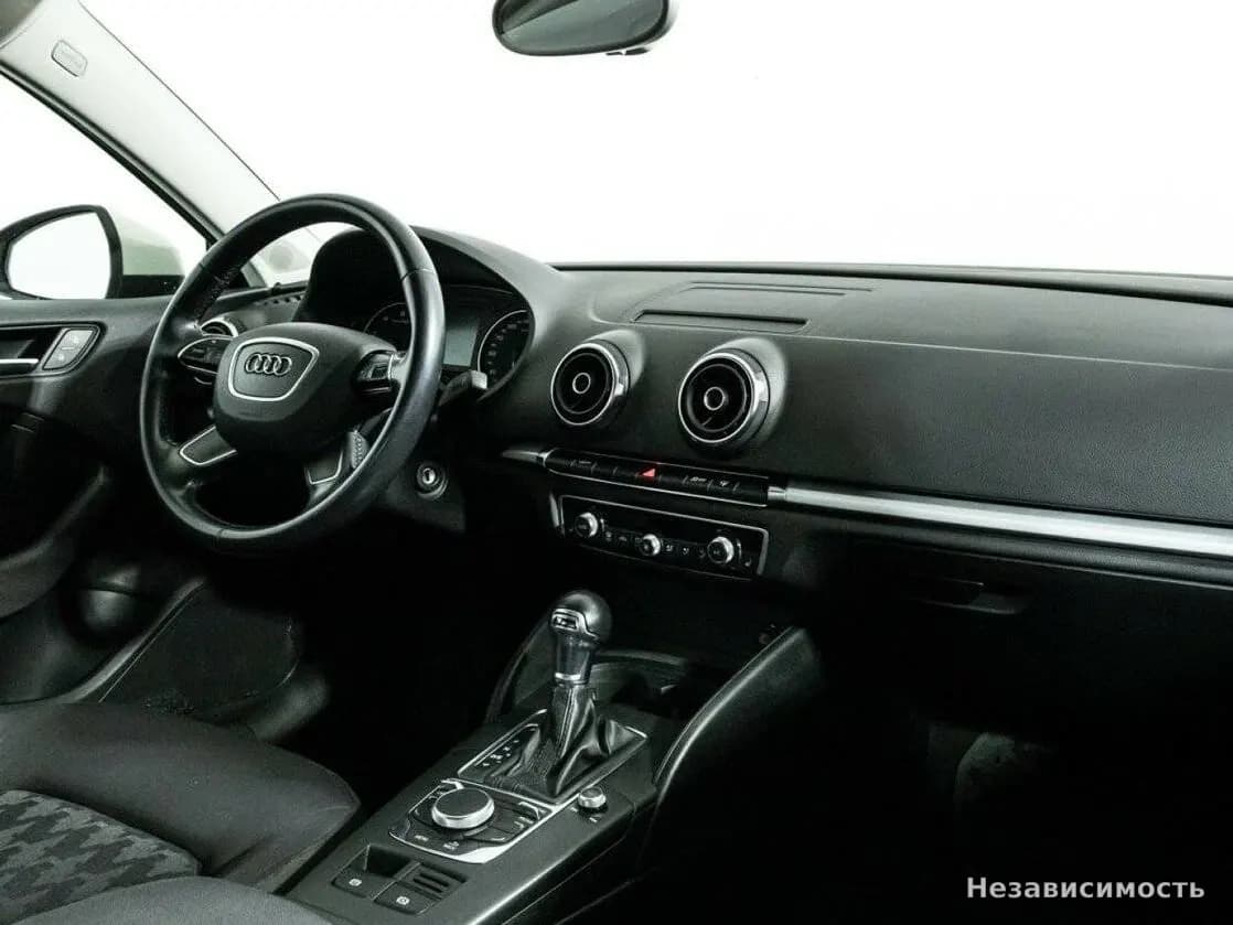 Audi A3 2015 с пробегом — фото 9