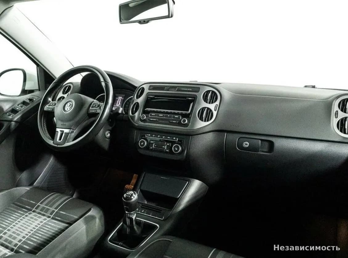 Volkswagen Tiguan 2015 с пробегом — фото 9
