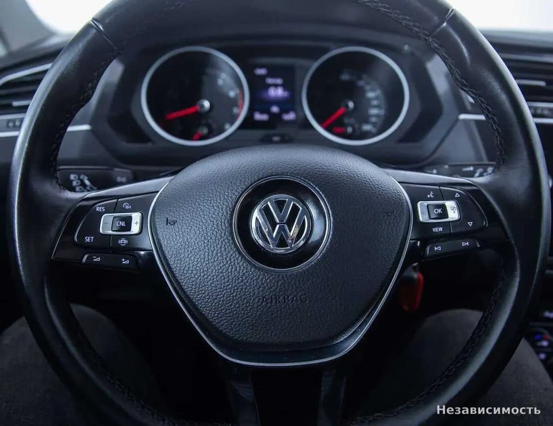 Volkswagen Tiguan 2020 с пробегом — фото 10