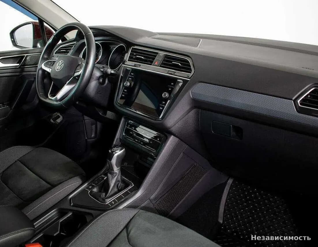 Volkswagen Tiguan 2021 с пробегом — фото 9