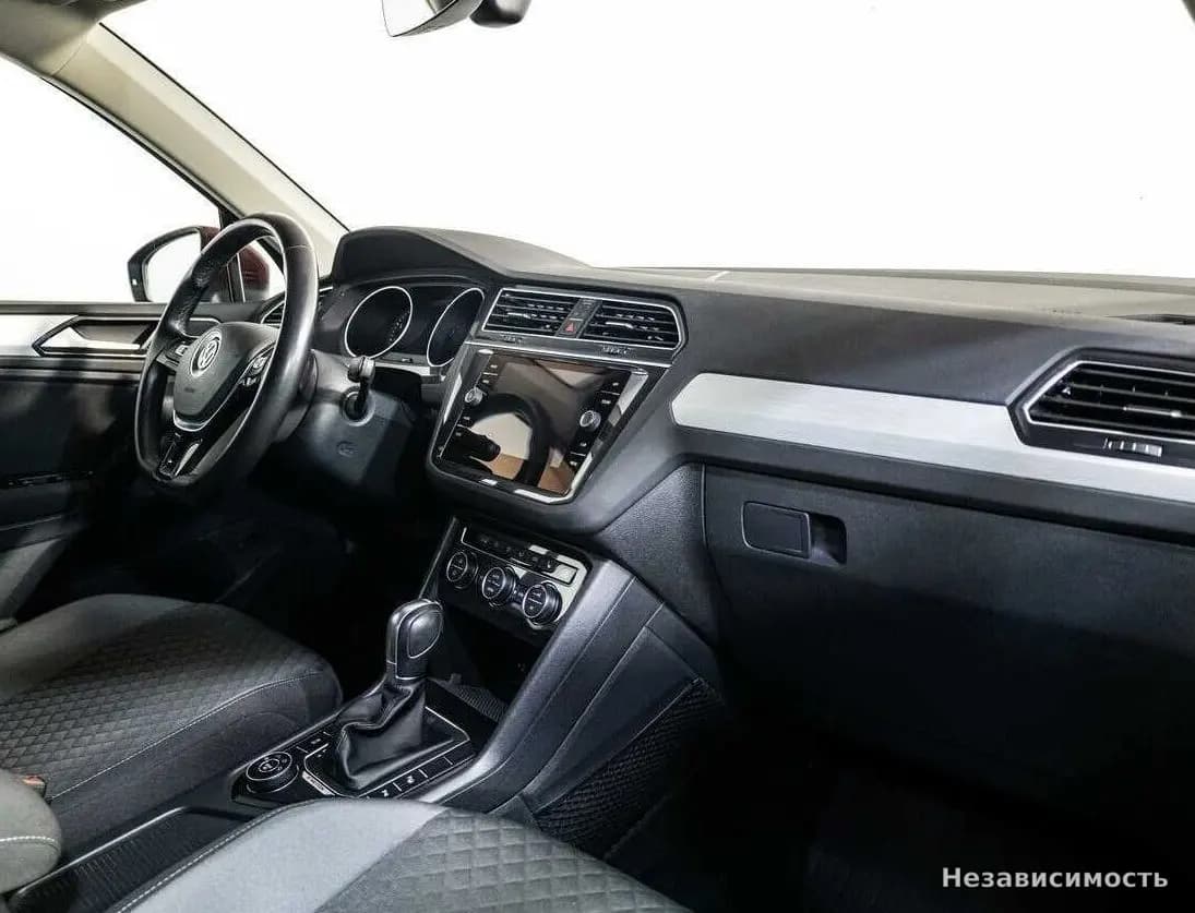 Volkswagen Tiguan 2017 с пробегом — фото 9