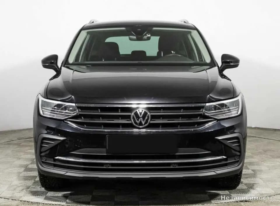 Volkswagen Tiguan 2021 с пробегом — фото 2