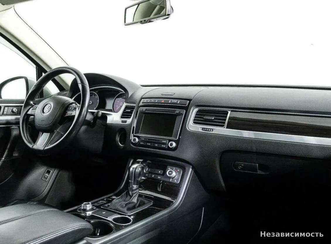 Volkswagen Touareg 2015 с пробегом — фото 7