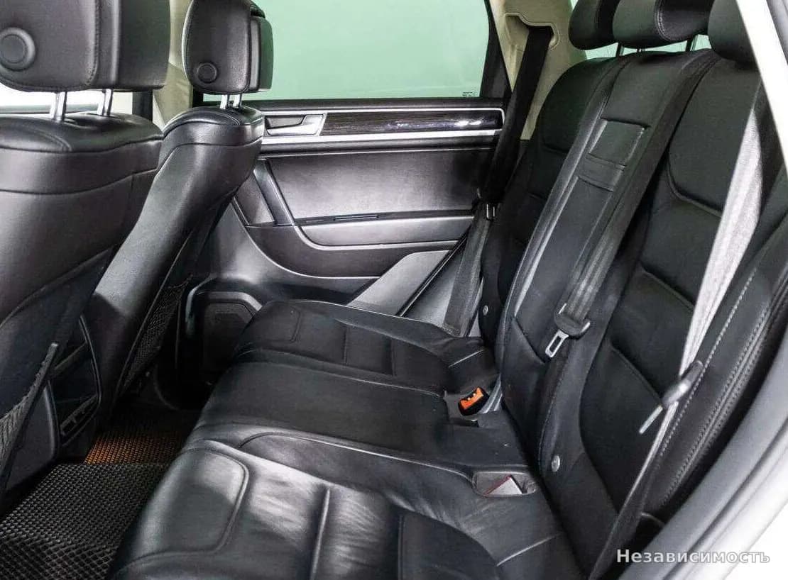 Volkswagen Touareg 2015 с пробегом — фото 8