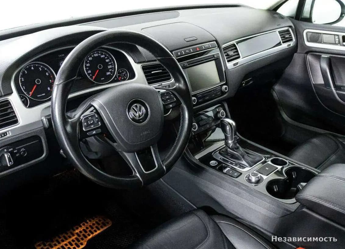 Volkswagen Touareg 2015 с пробегом — фото 9