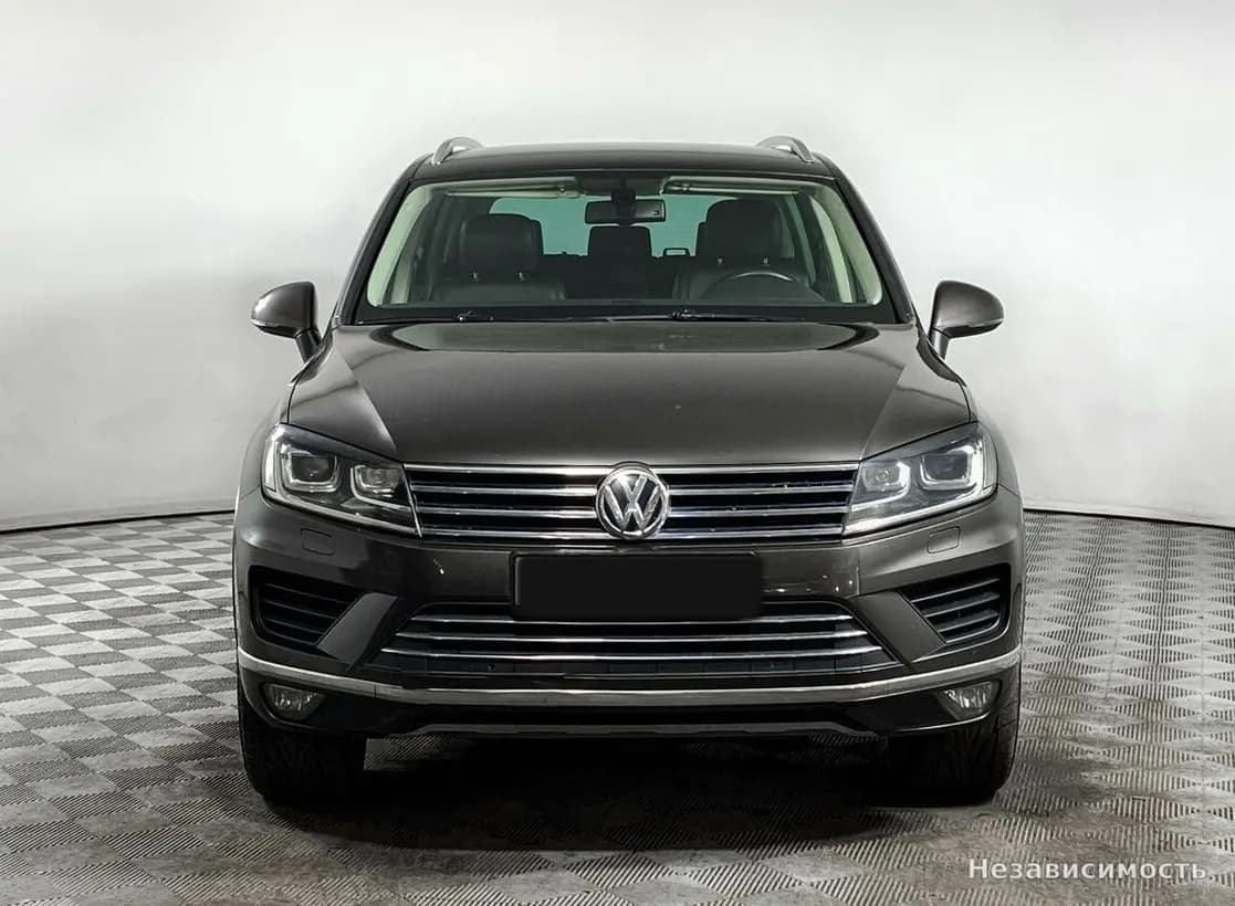 Volkswagen Touareg 2015 с пробегом — фото 2