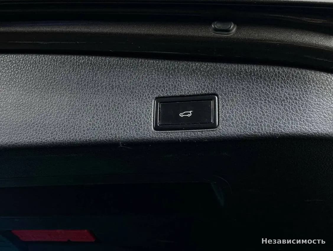 Volkswagen Touareg 2015 с пробегом — фото 8