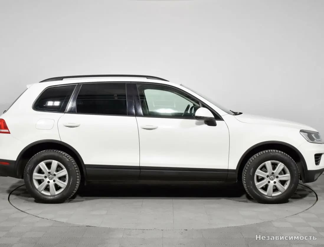 Volkswagen Touareg 2015 с пробегом — фото 4