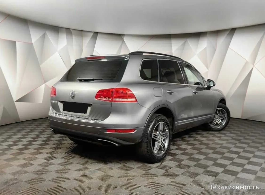 Volkswagen Touareg 2012 с пробегом — фото 2