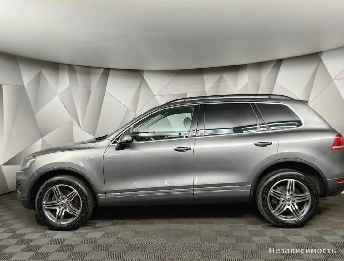 Volkswagen Touareg 2012 с пробегом — фото 5