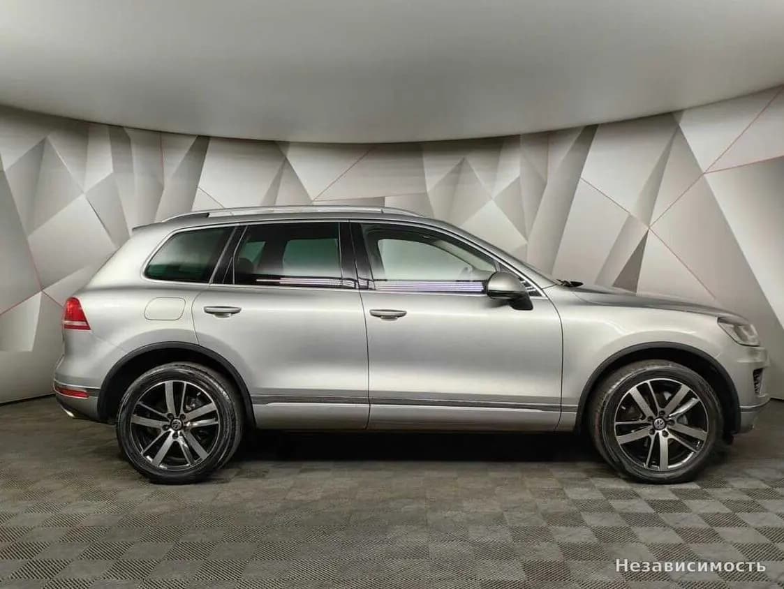 Volkswagen Touareg 2017 с пробегом — фото 6