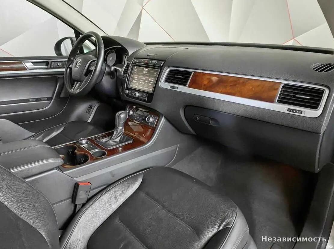 Volkswagen Touareg 2017 с пробегом — фото 9