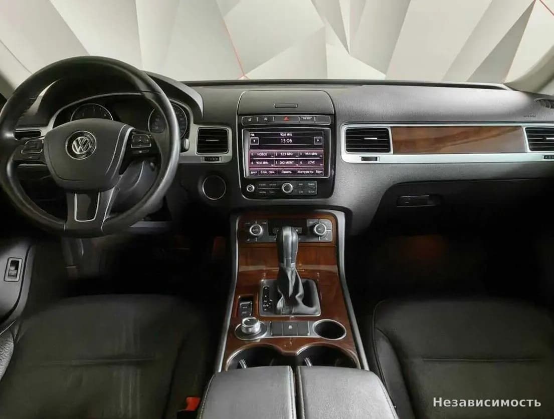 Volkswagen Touareg 2017 с пробегом — фото 10