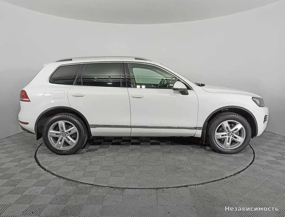 Volkswagen Touareg 2013 с пробегом — фото 4