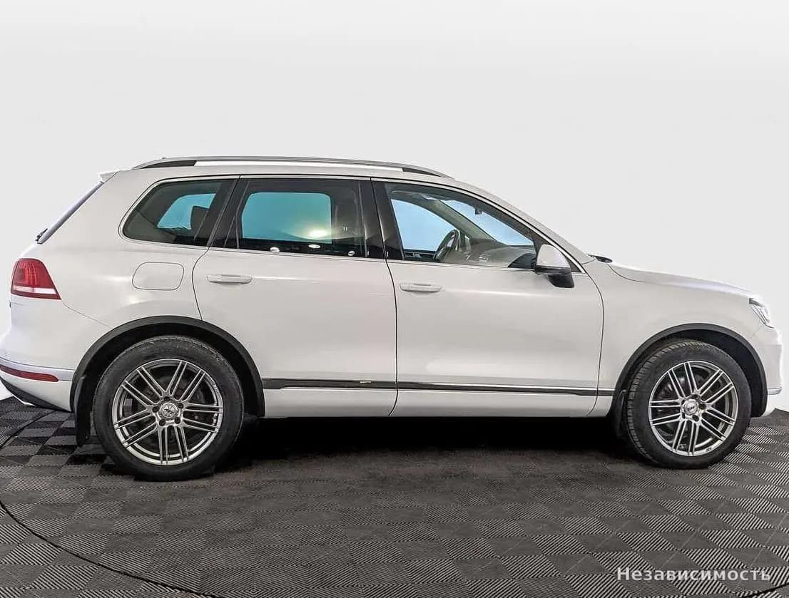 Volkswagen Touareg 2017 с пробегом — фото 4
