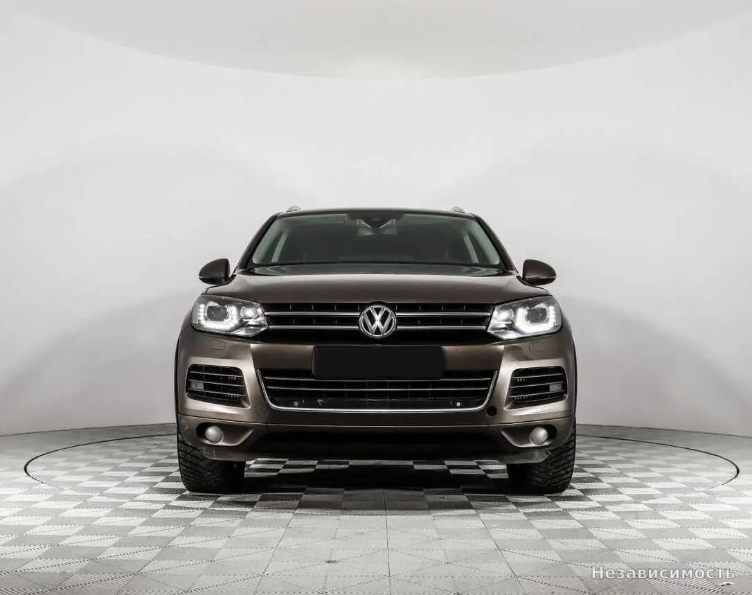 Volkswagen Touareg 2012 с пробегом — фото 2