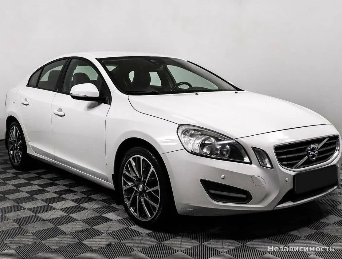Volvo S60 2012 с пробегом — фото 3