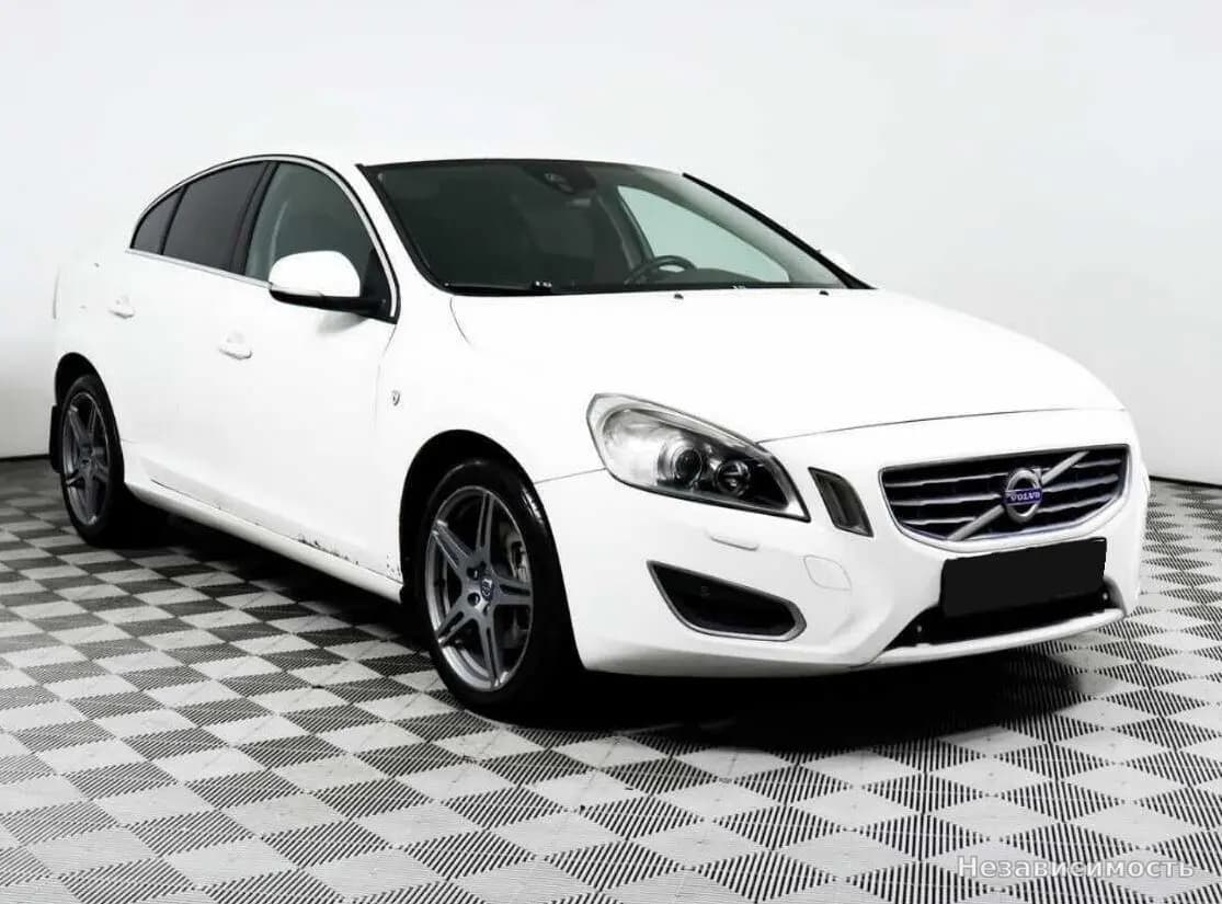 Volvo S60 2012 с пробегом — фото 3