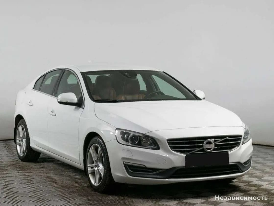 Volvo S60 2014 с пробегом — фото 3