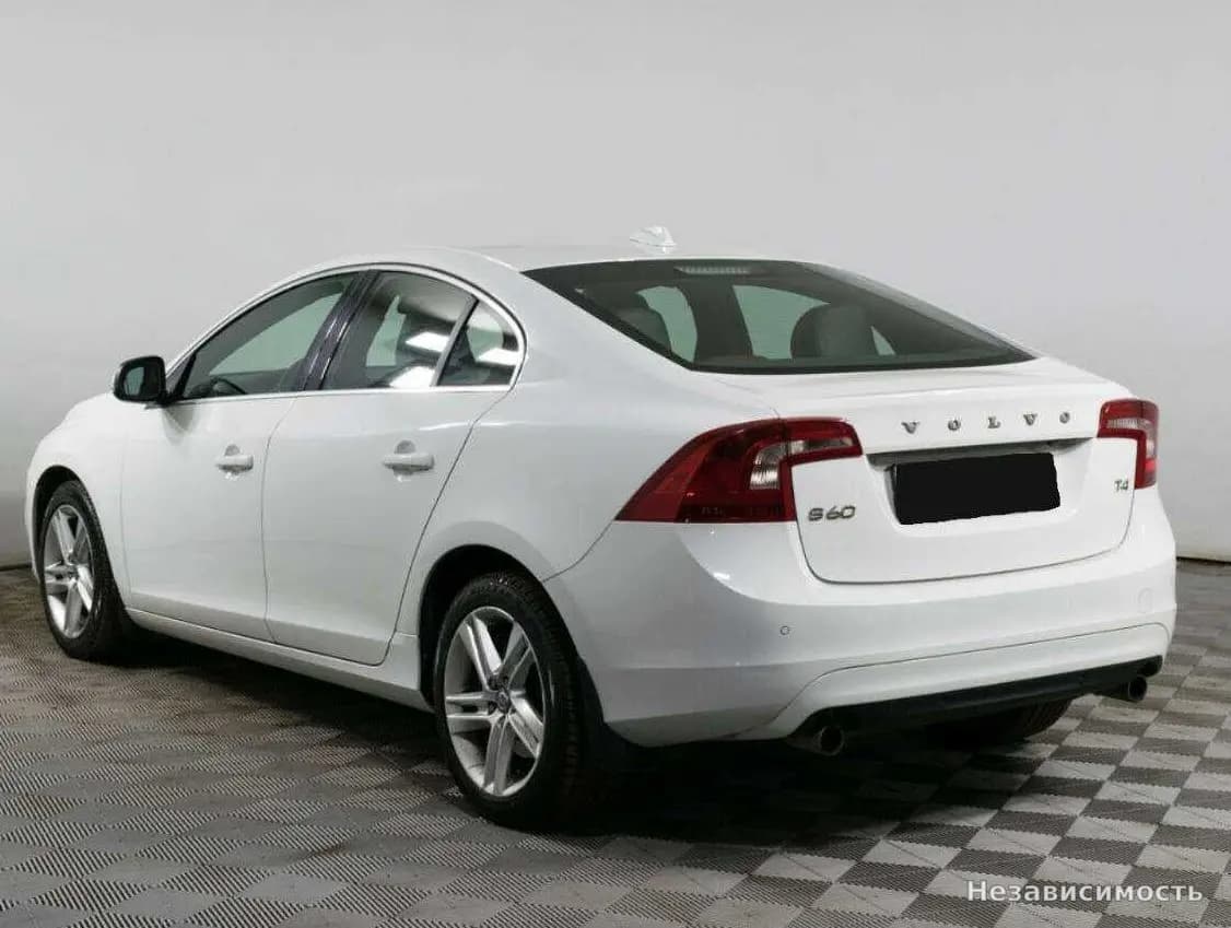 Volvo S60 2014 с пробегом — фото 6