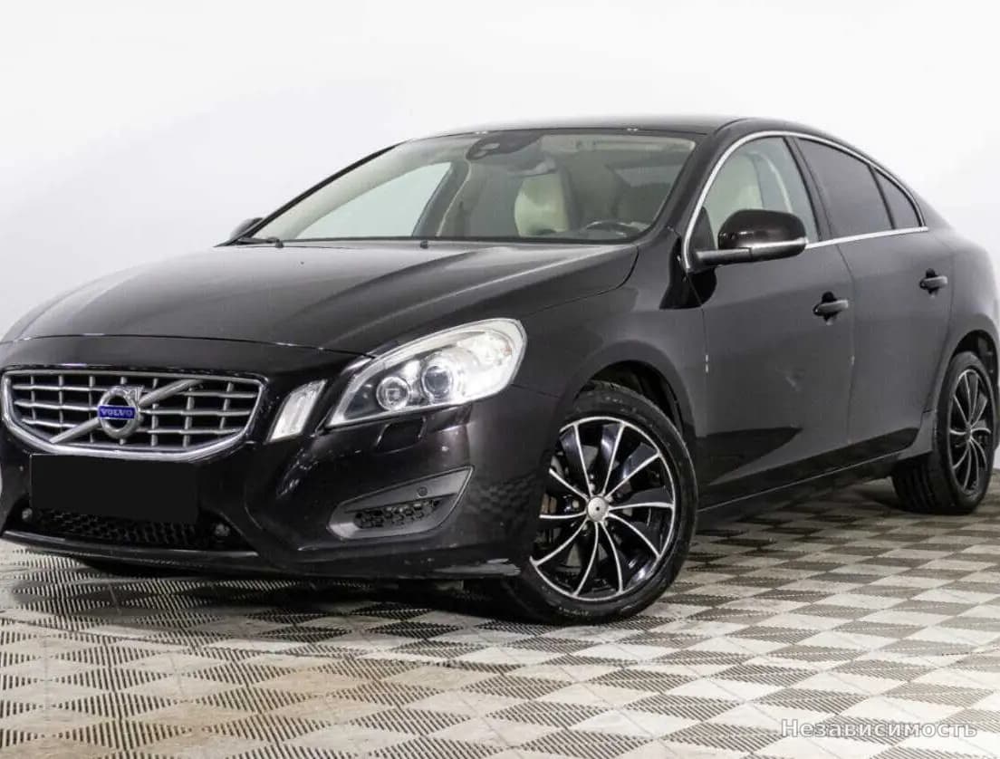 Volvo S60 2012 с пробегом — фото 1