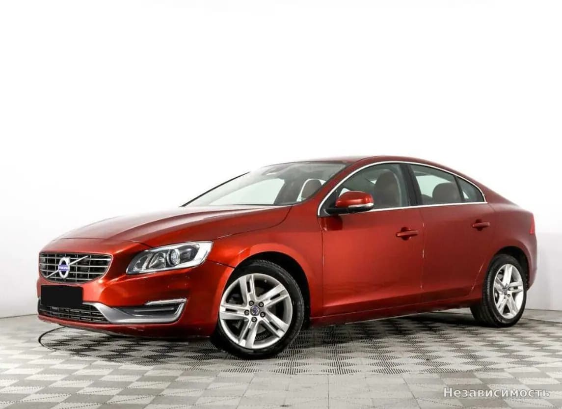 Volvo S60 2014 с пробегом — фото 1