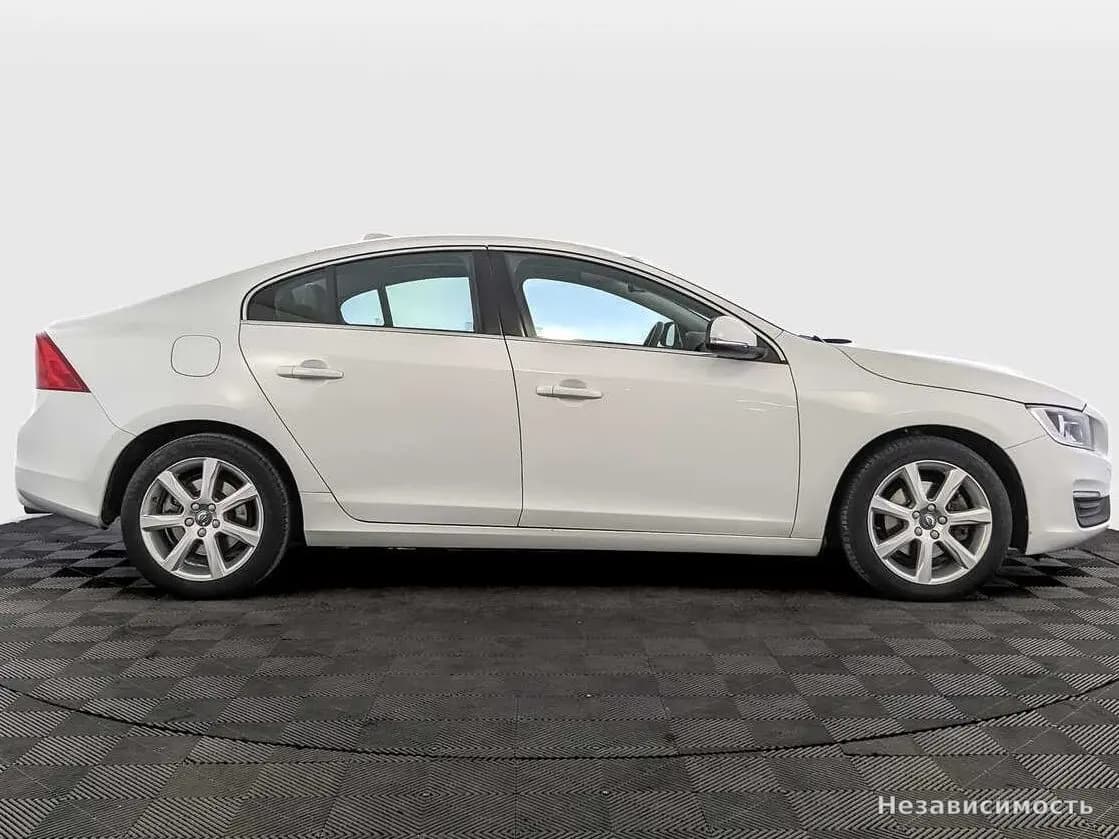 Volvo S60 2017 с пробегом — фото 4
