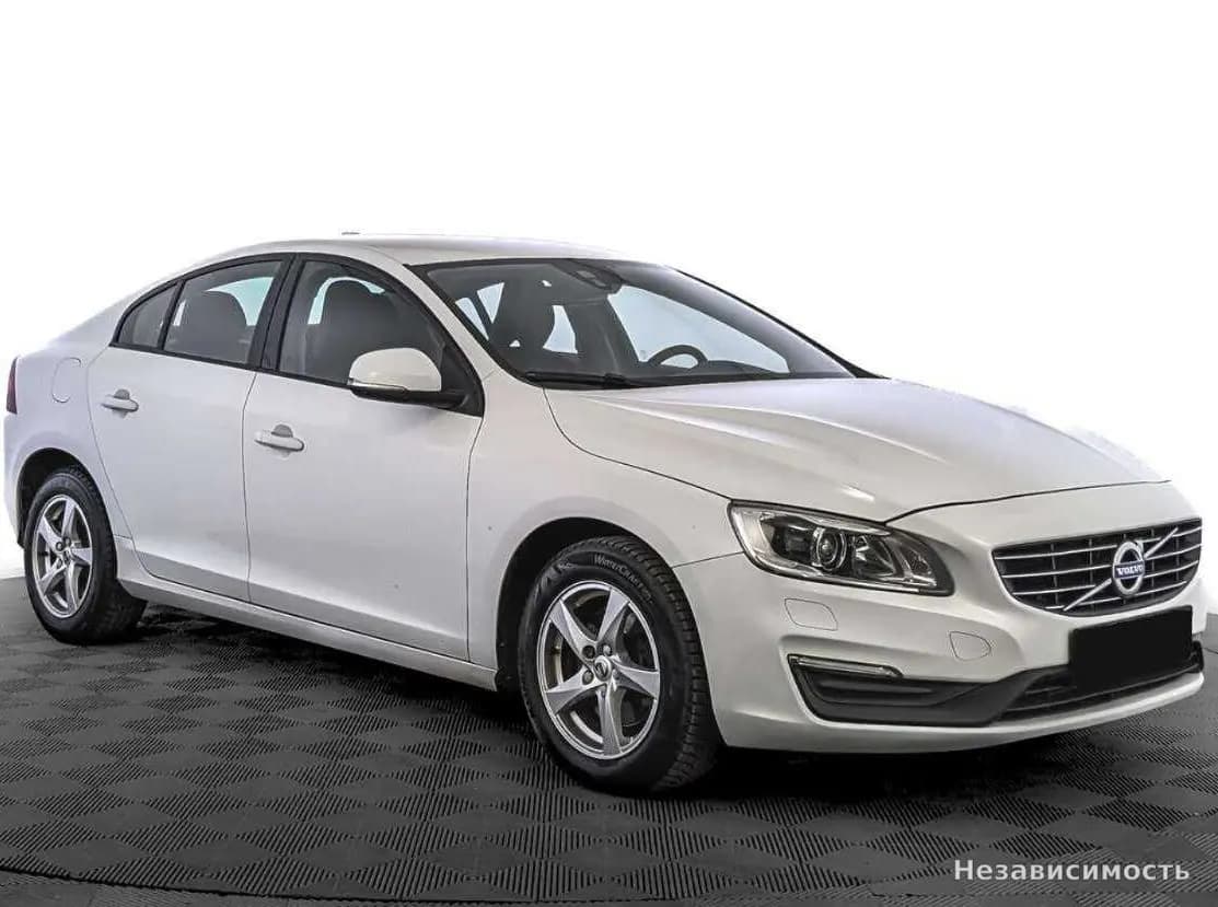Volvo S60 2015 с пробегом — фото 3