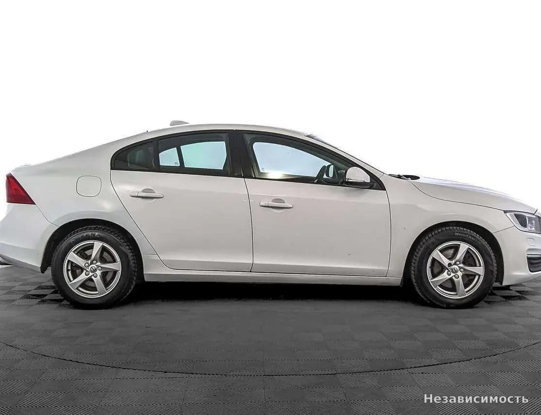Volvo S60 2015 с пробегом — фото 4