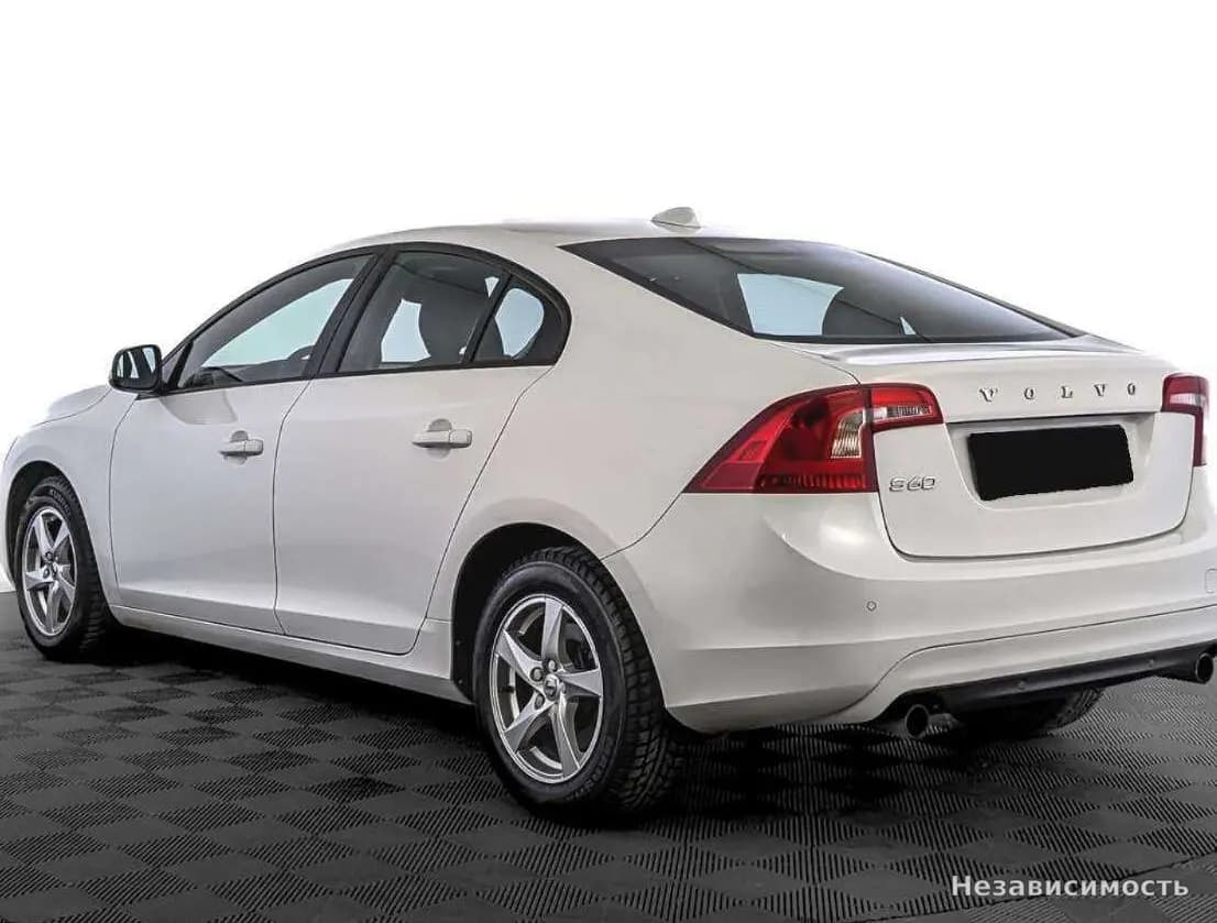 Volvo S60 2015 с пробегом — фото 7