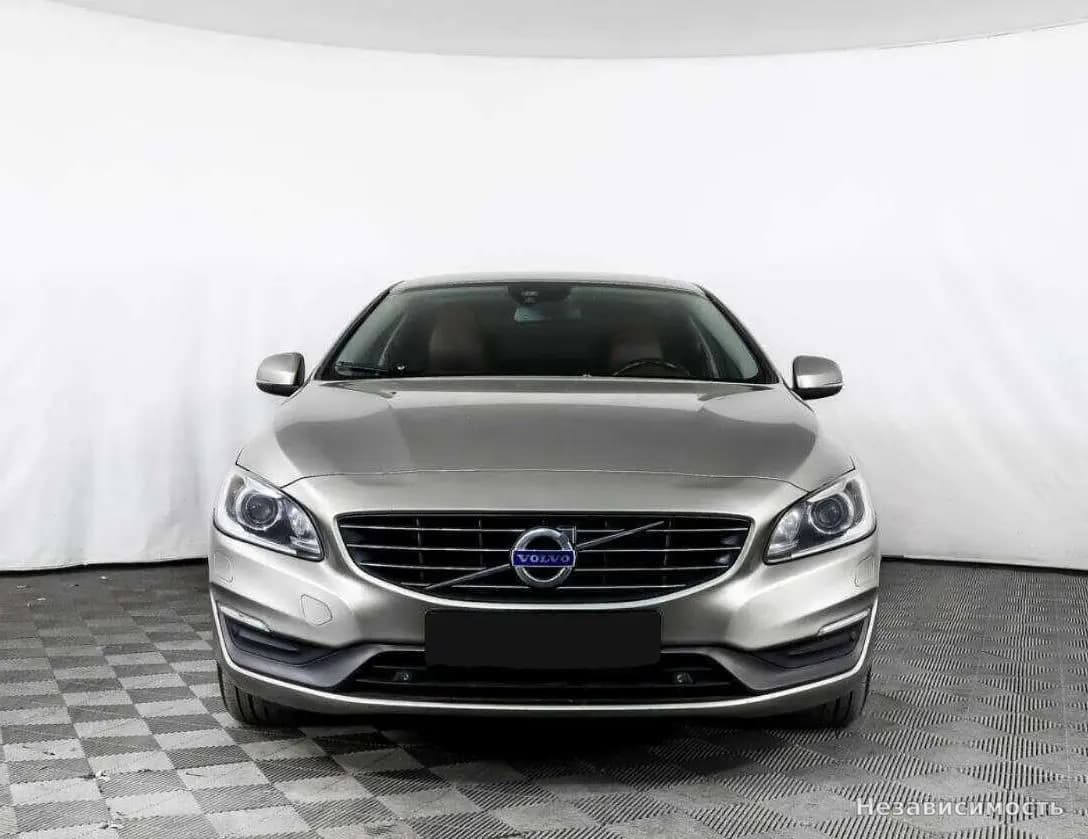 Volvo S60 2014 с пробегом — фото 2