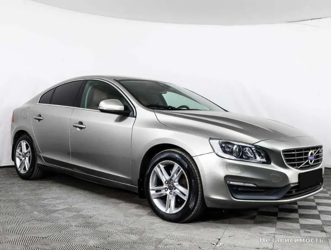 Volvo S60 2014 с пробегом — фото 3