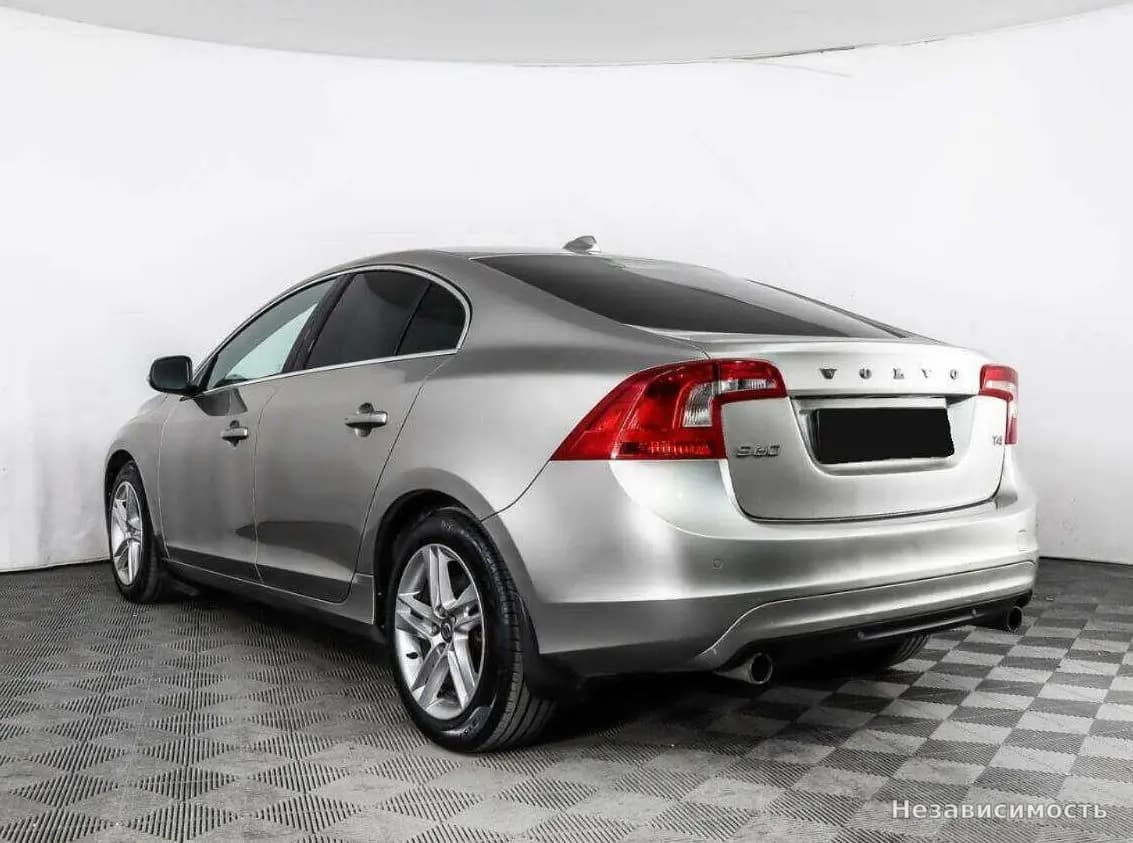 Volvo S60 2014 с пробегом — фото 7