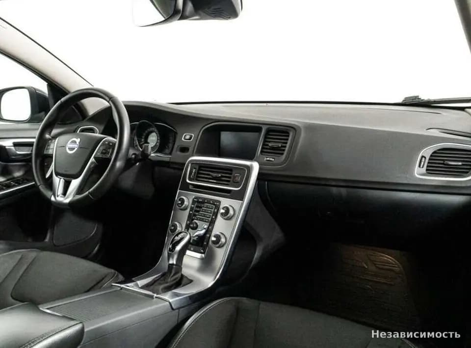 Volvo S60 2017 с пробегом — фото 9