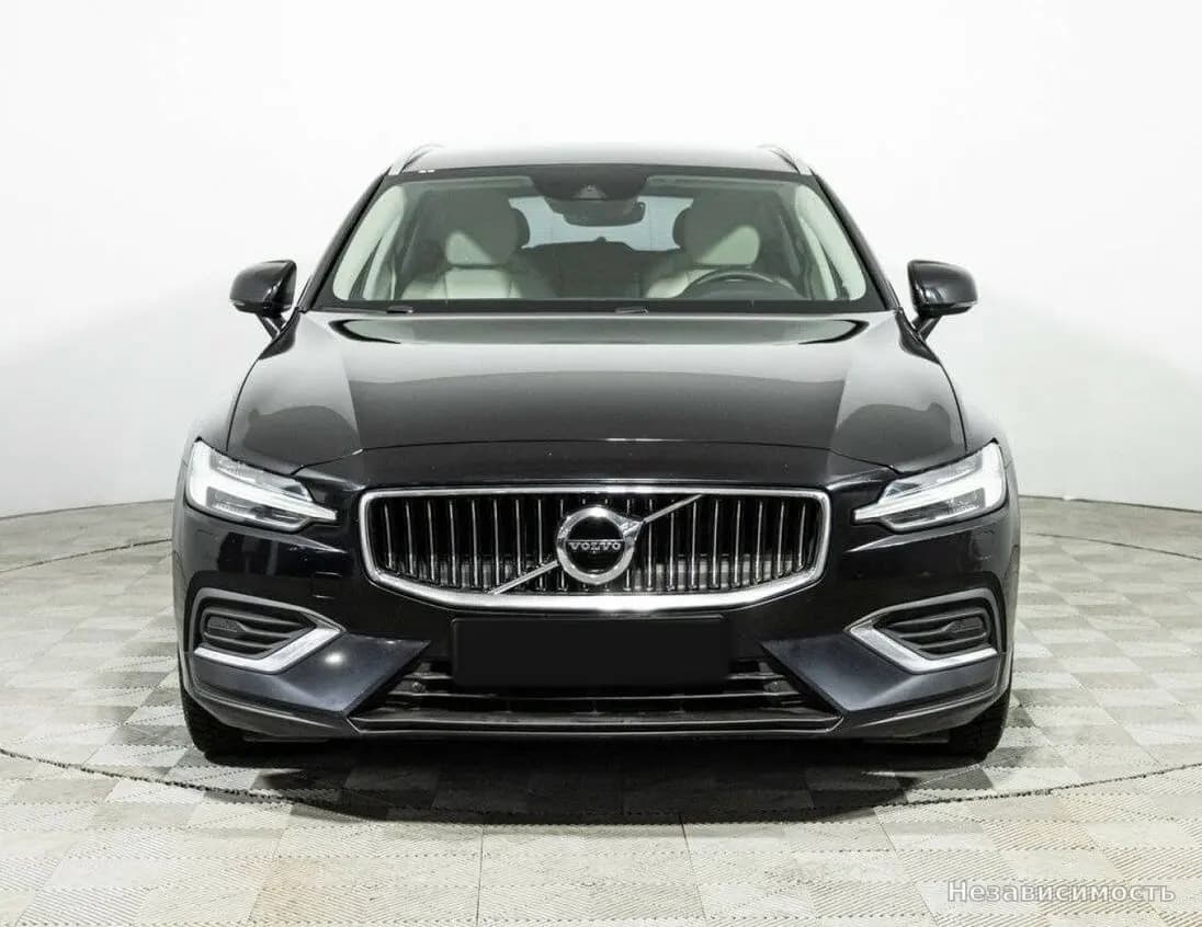Volvo V60 2018 с пробегом — фото 2