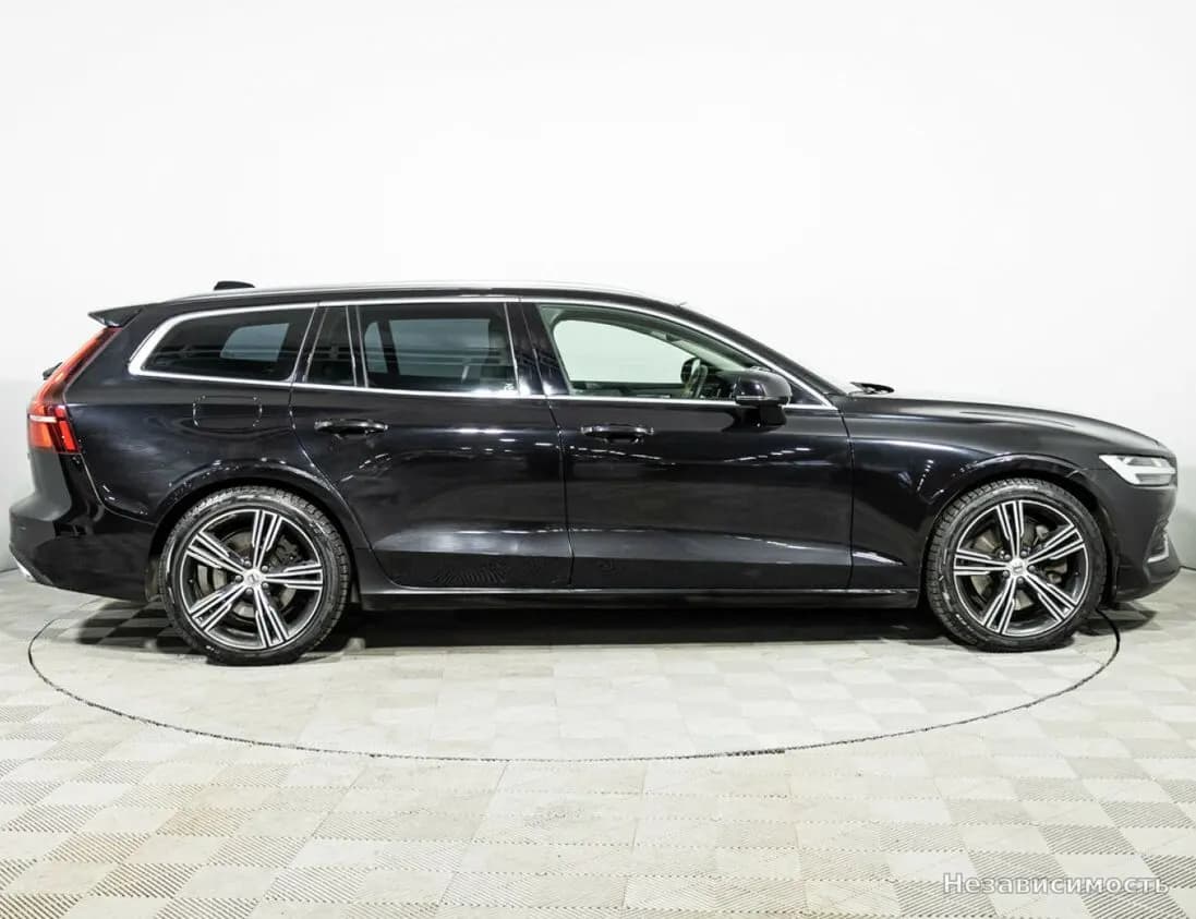 Volvo V60 2018 с пробегом — фото 4