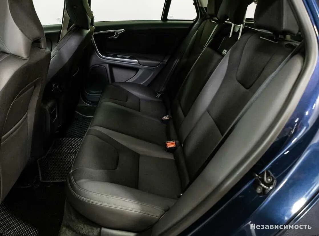 Volvo V60 2012 с пробегом — фото 10