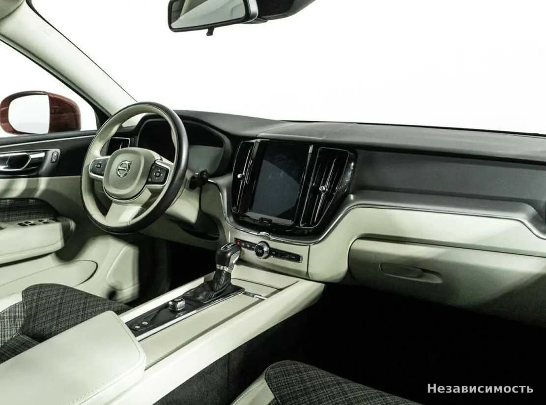 Volvo XC60 2019 с пробегом — фото 9