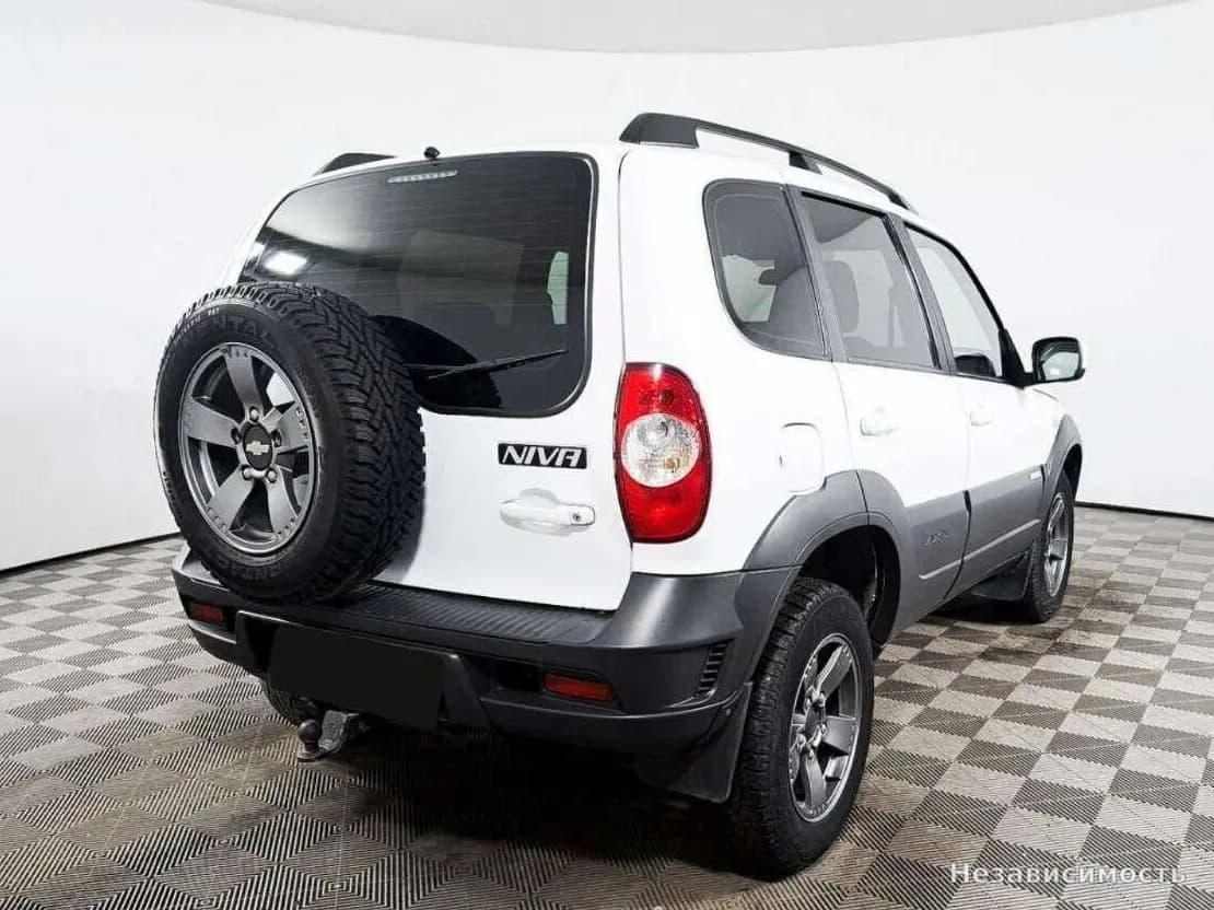 Chevrolet Niva 2017 с пробегом — фото 4