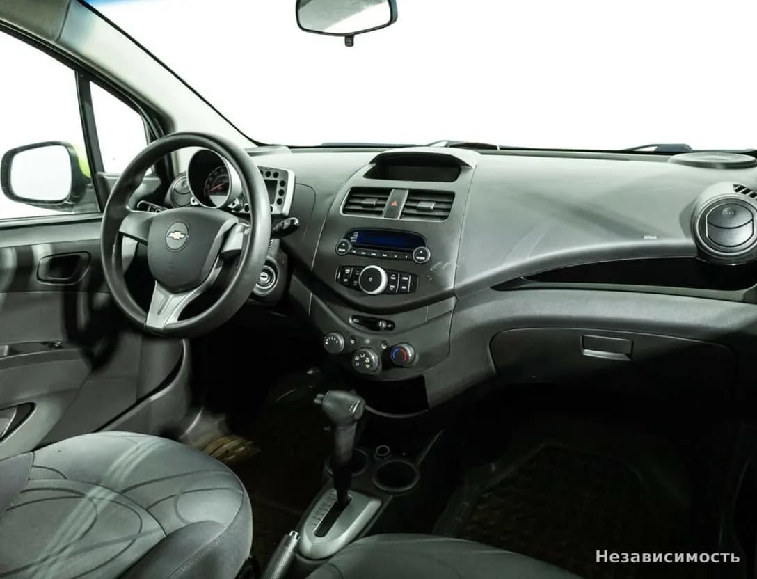 Chevrolet Spark 2012 с пробегом — фото 9