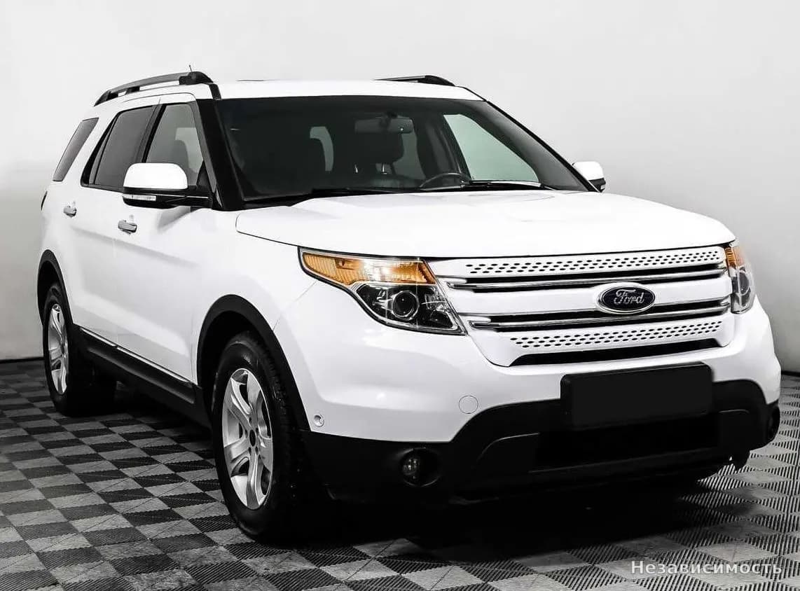 Ford Explorer 2014 с пробегом — фото 3