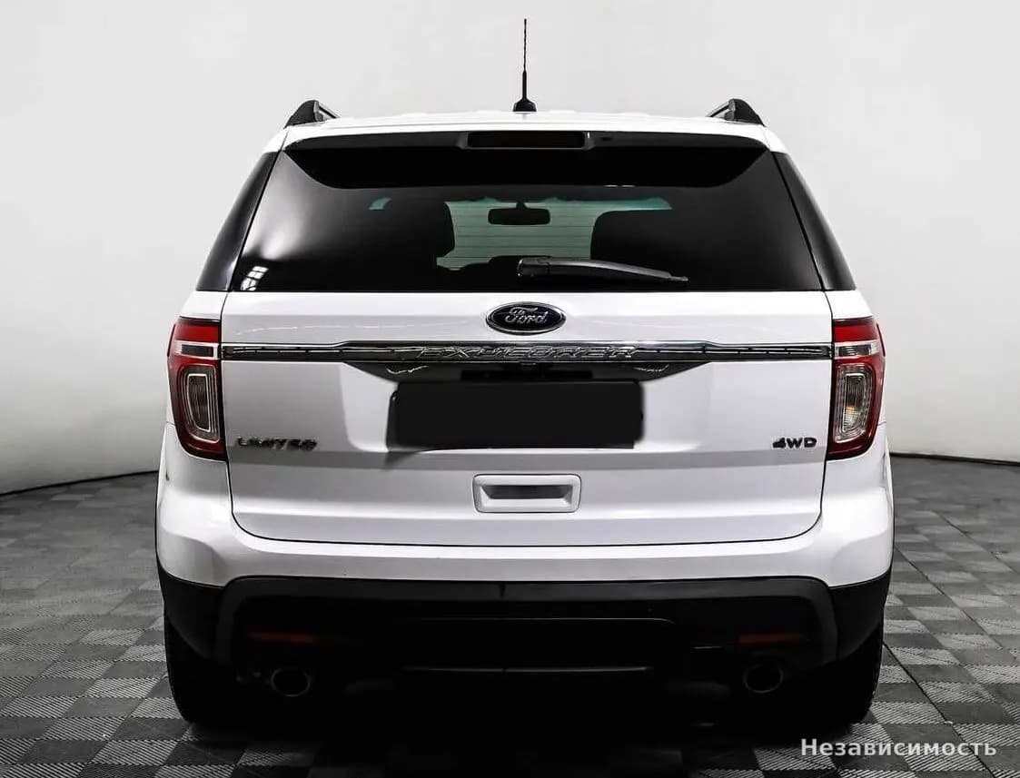 Ford Explorer 2014 с пробегом — фото 6