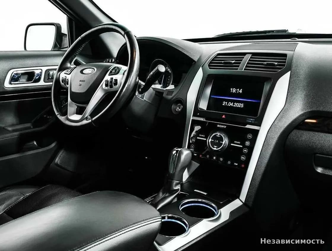 Ford Explorer 2014 с пробегом — фото 9