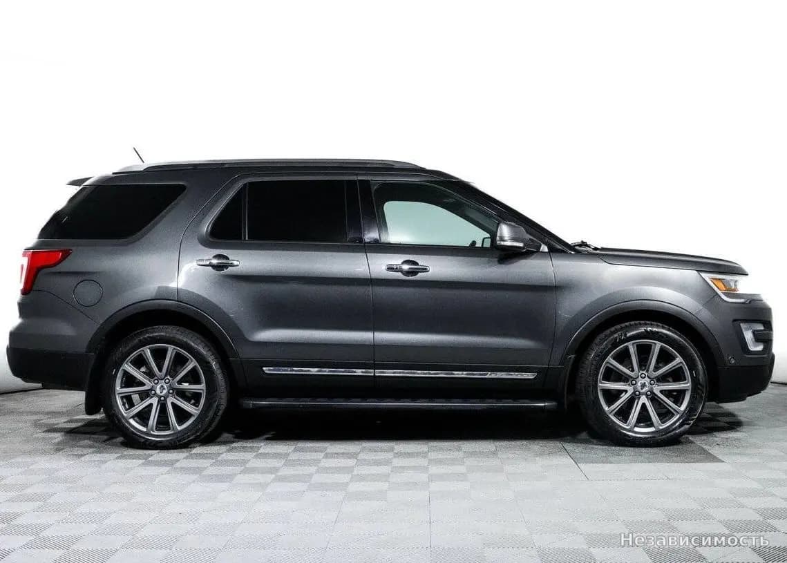 Ford Explorer 2017 с пробегом — фото 4